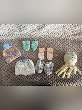 Handmade Multicolor & Cream Baby Hat and Bootie Set - Kids Accessories